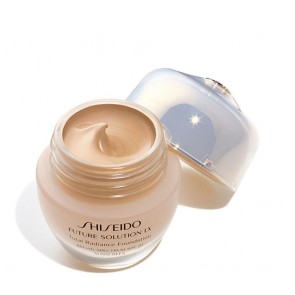 Shiseido Total Radiance Foundation, 4 Natural